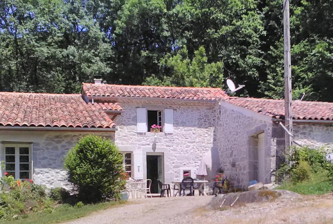 Gite Le Coumis 1370 Saint-Salvy-de-la-Balme Eksteriør bilde
